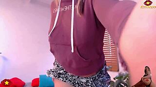 Humectant facial cream for skinny babes