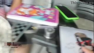 Compañero de clase quiere sexo en vez de estudiar!