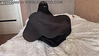 Hot milf in pantyhose masturbates and cum on cam