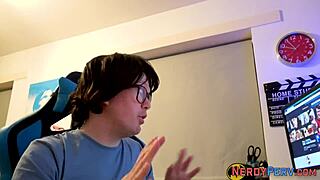 Newbie slut tricks nerd into getting a quick handjob