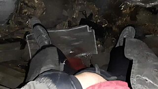 hey, village girl is masturbating in the barn 😍