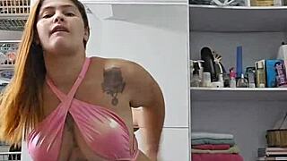 Exhibitionists Flashing Pussy and Cock