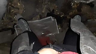 hey, village girl is masturbating in the barn 😍