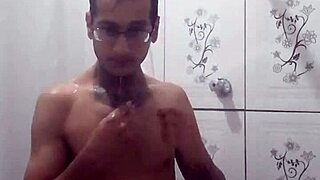 vazou na net me exibindo para putinha do meu bairro hoje vou comer essa gostosa