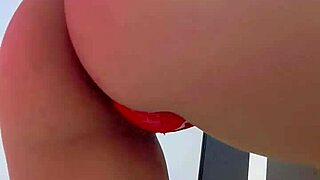 Colombian amateur spreads ass on WhatsApp and squirts orgasm 😍