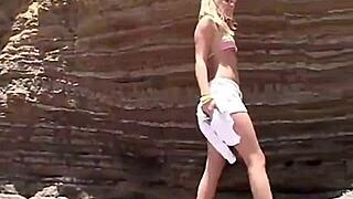 hey, little summer flashing tits and pussy at the beach! 🏖️