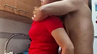 Desayunando La Vagina De Mi Suegra En La Cocina