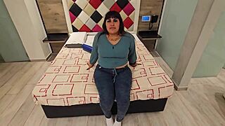 Argentinian Single Mom Shows Off Her Raw Sexual Skills in Homemade Clip