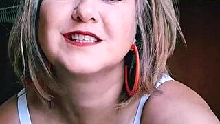 Hey, wanna see my lingerie tease tonight?