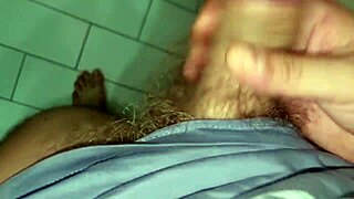 Amatoriale di natale sborrata - con un cazzo durissimo enorme