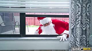 Kylie QUINN gets FUCKED by her boyfriend in a SANTA costume early