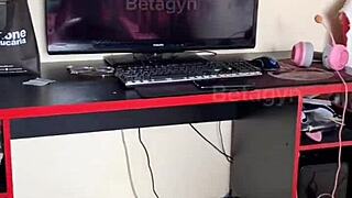 Fodendo a mulher do meu amigo