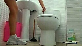 My English teacher teaches me very well