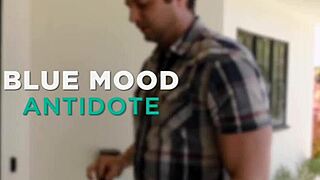 teen masseuse gives nuru massage to client