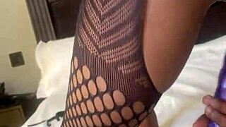 Petite Slut Rides Bubble Butt Pussy Solo!