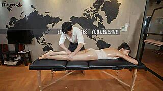 Intensive perineum care during private massage session