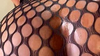 Petite Slut Rides Bubble Butt Pussy Solo!