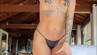 Ana Rothbard Fingers Her Pussy!