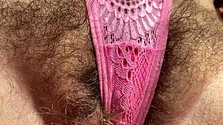 Posle dobrog dejta opuštamo se u krevetu uživajući u desertu