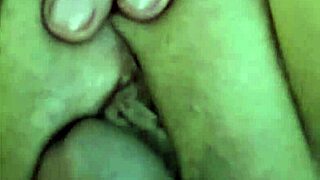 yo, driftwood, watch barfootkontessa make puddles with that solo action?