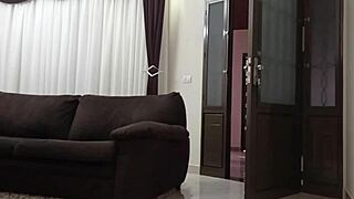 Hey, I delivered a package and this hot client flashed me right away, what a perk of being a motoboy