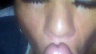 出轨熟女婊子吸鸡巴吞精口爆