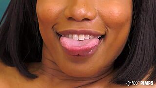 Big Tit Ebony Squirts Close Up With Hitachi In Cam Show