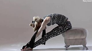 russian hot hairy gymnast rita mochalkina flexes naked in gym