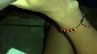 mulher casada infiel pega chupando sozinha em casa