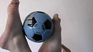 Hot Teen 18+ Redhead Piper Fawn Shows Off Her Pretty Feet Nude