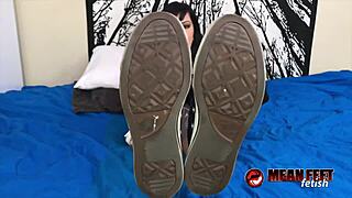 cassandra cain demands sneaker worship