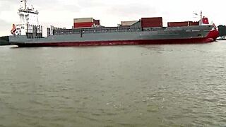 Gundula Pervers Finds Popeye for Hot European Cumshot Action