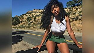 sza jerk off tribute game 😏