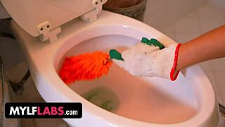 Single Stepmom Seeks Satisfying Companion Online