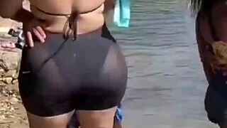 This Prostitute Has a Bunduda Gostosa