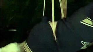 V kompilaci holky dostávají super wedgie v různých scénkách s intenzivní akcí