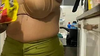 Feeding My Husband Well So He Can Eat My Big Pussy Dessert