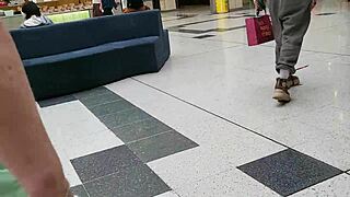 Trashy Kiwi Slut Shows Pussy At Mall
