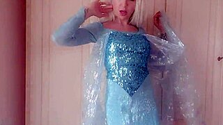Oh wow, Elsa queen of your pleasure in hot cosplay with perfect body 😍