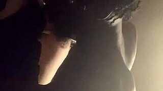 Deriem jej do píči hlboko do útrob