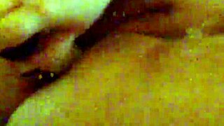 i'm watchin' mzslippery masturbatin' her shaved pussy in the mirror