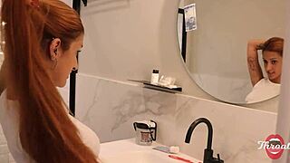 minha esposa saiu e eu coloquei a melhor amiga dela uma ruiva peituda para mamar até leitar na boca da vadia será que ela vai contar?