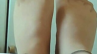 Feet In Pantyhose Seeking Lover