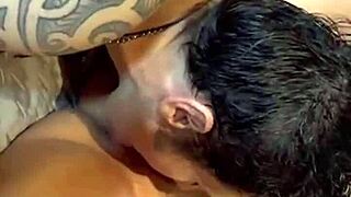 Gata Entediada Pede ao Boy pra Fazer Ela Gozar de Novo