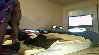 Look at that thick pussy on the hot black mature milf in the ghetto.