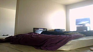 Look at that thick pussy on the hot black mature milf in the ghetto.