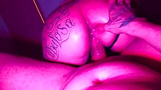 Gostosa De Lingerie Metendo Muio