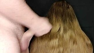 i came on my stepmom's hair and she didn't mind. close-up homemade moment