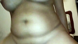 Morena Peituda - Grande Seios Naturais - Doggystyle - Estilo Cachorrinho - Video Amador - Brasileira - Bunda Grande - Caseiro - Vaqueira - Peitos Naturais Pulando - Latina - Chubby - Gordinha