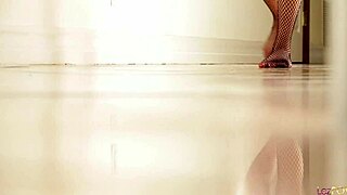 i'm suckin' on her toe while we lesbians do this freaky foot fetish fuck